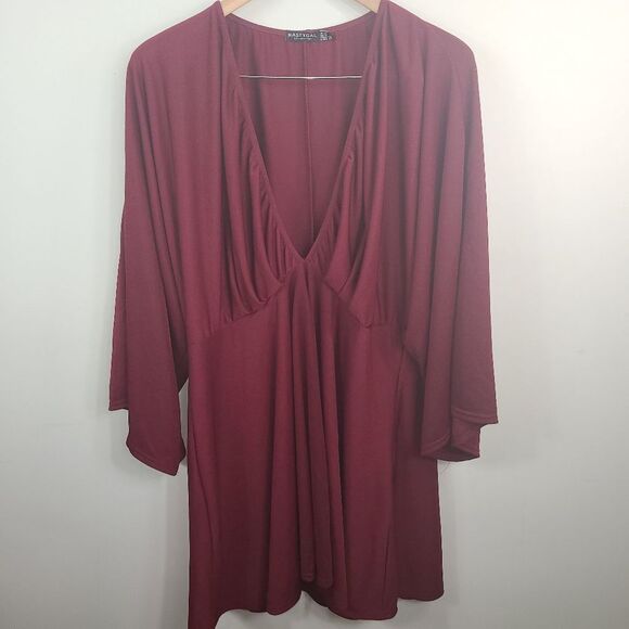 Nasty Gal Deep V‎ Dolman Sleeve Flirty Dress - Picture 1 of 13